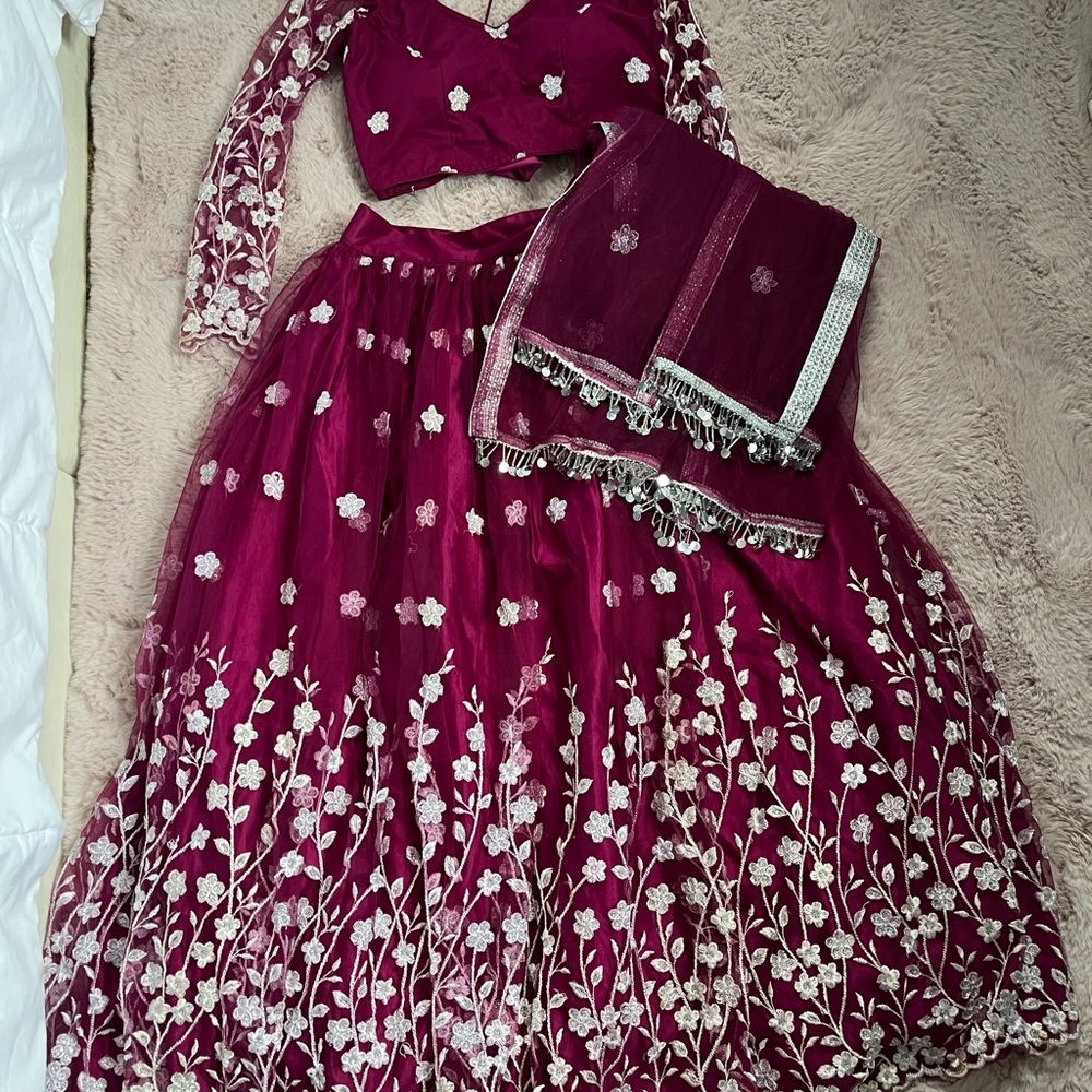 Elegant Maroon Long Sleeve Dress